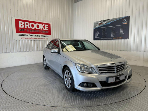 Mercedes-Benz C-Class C180 1.8 C180 BlueEfficiency SE Edition 125 G-Tronic+ Euro 5 (s/s) 4dr
