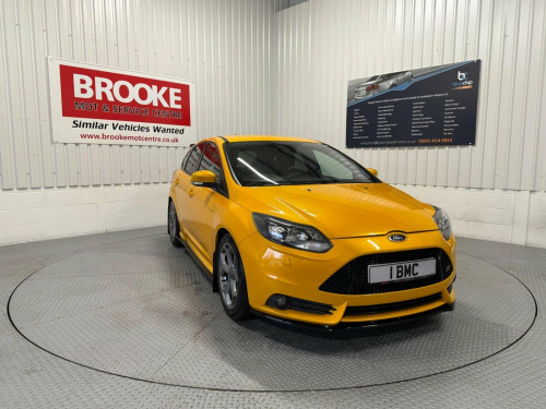 Ford Focus  2.0T EcoBoost ST-3 Euro 5 (s/s) 5dr