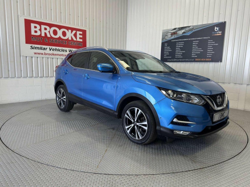 Nissan Qashqai  1.3 DIG-T N-Connecta Euro 6 (s/s) 5dr