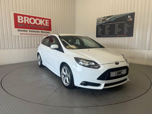 Ford Focus  2.0T EcoBoost ST Euro 5 (s/s) 5dr