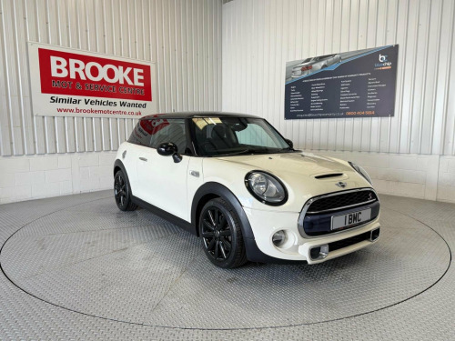 MINI Hatch  2.0 Cooper S Euro 6 (s/s) 3dr
