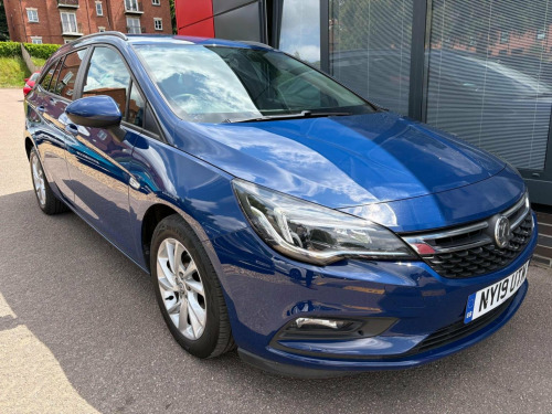 Vauxhall Astra  1.6 CDTi ecoTEC BlueInjection Tech Line Nav Sports Tourer Euro 6 (s/s) 5dr