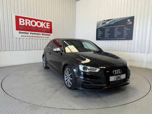 Audi S3  2.0 TFSI S Tronic quattro Euro 6 (s/s) 3dr