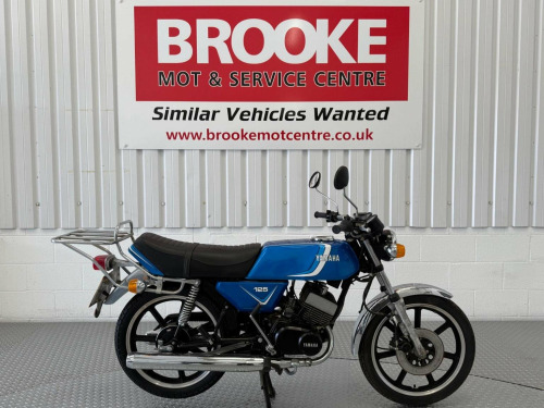 YAMAHA RD125DX   