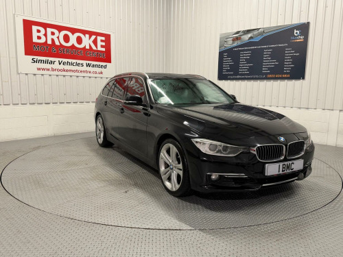 BMW 3 Series  3.0 330d Luxury Touring Auto Euro 5 (s/s) 5dr