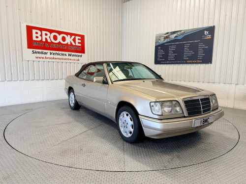 Mercedes-Benz E-Class E220 2.2 E220 Cabriolet 2dr 