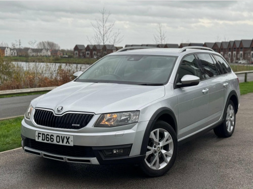 Skoda Octavia  2.0 TDI Scout DSG 4WD Euro 6 (s/s) 5dr