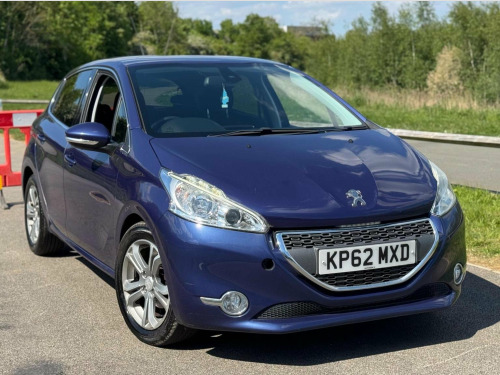 Peugeot 208  1.6 e-HDi Allure Euro 5 (s/s) 5dr