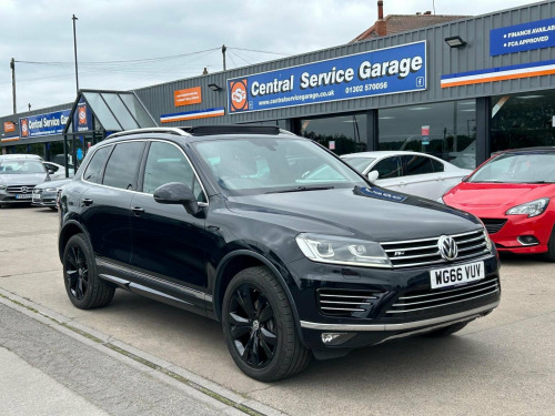Volkswagen Touareg  3.0 TDI V6 BlueMotion Tech R-Line Tiptronic 4WD Euro 6 (s/s) 5dr