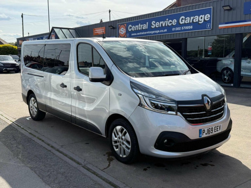 Renault Trafic  2.0 dCi ENERGY 30 Sport Nav LWB Euro 6 (s/s) 5dr (9 Seat)