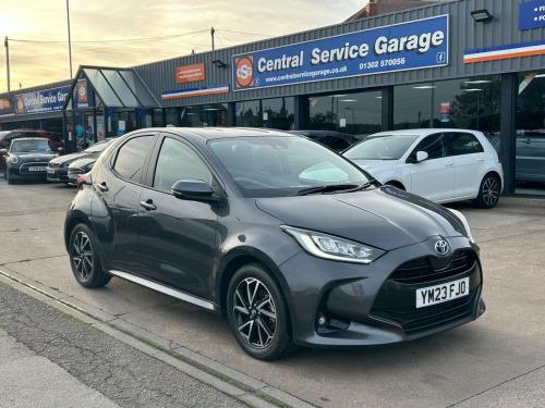 Toyota Yaris  1.5 VVT-h Design E-CVT Euro 6 (s/s) 5dr