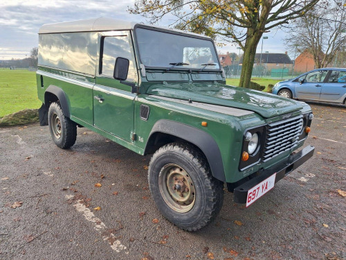 Land Rover Defender  