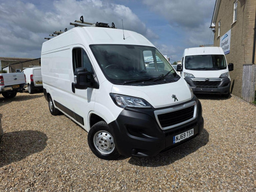 Peugeot Boxer  2.2 BlueHDi 335 Professional L2 H2 Euro 6 (s/s) 5dr