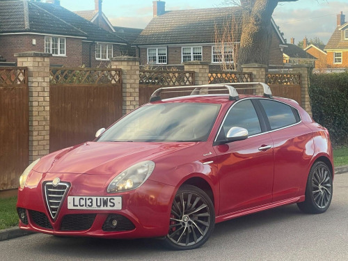 Alfa Romeo Giulietta  2.0 JTDM-2 Sportiva Euro 5 (s/s) 5dr 
