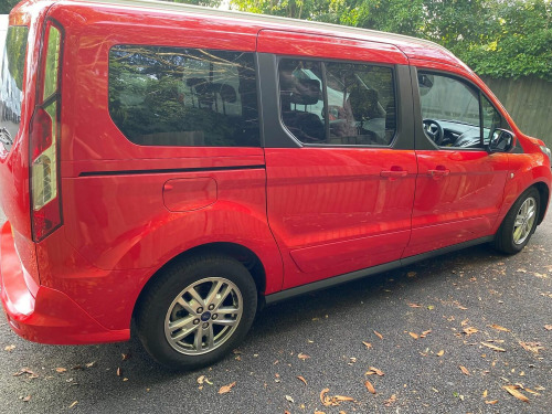 Ford Grand Tourneo Connect  1.5 EcoBlue Titanium Auto Euro 6 (s/s) 5dr