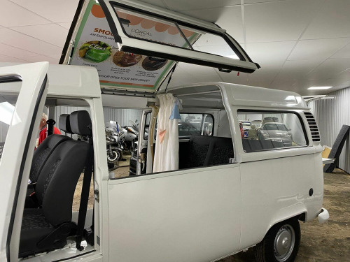 Volkswagen Camper  -