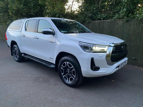 Toyota Hi-Lux  2.4 D-4D Invincible Auto 4WD Euro 6 (s/s) 4dr
