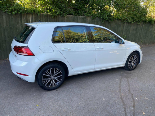 Volkswagen Golf  1.0 TSI BlueMotion Tech SE Nav DSG Euro 6 (s/s) 5dr