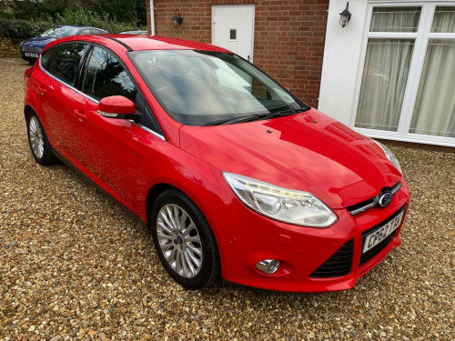 Ford Focus  1.0T EcoBoost Titanium X Euro 5 (s/s) 5dr