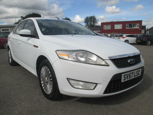 Ford Mondeo  2.0 Zetec 5dr