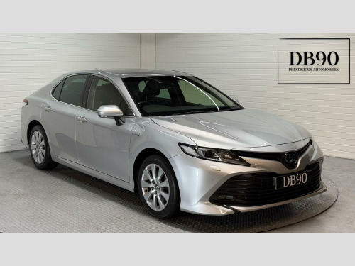 Toyota Camry  2.5 VVT-h Design CVT Euro 6 (s/s) 4dr 
