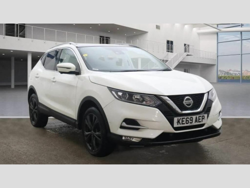 Nissan Qashqai  1.3 DIG-T N-Connecta Euro 6 (s/s) 5dr