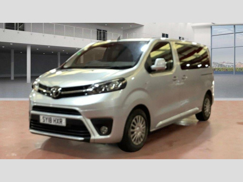 Toyota PROACE Verso  1.6D Shuttle Medium MPV  Euro 6 (9 Seat)