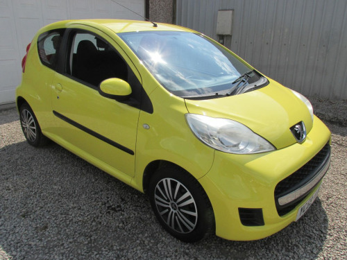 Peugeot 107  1.0 Urban 3dr 2-Tronic Automatic ## £20 ROAD TAX - 1 FORMER KEEPER ##