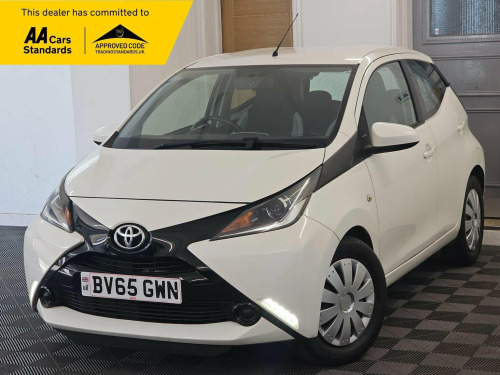 Toyota AYGO  1.0 VVT-i x-play Euro 5 5dr Euro 5
