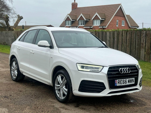 Audi Q3  2.0 TFSI S line S Tronic quattro Euro 6 (s/s) 5dr (Nav)