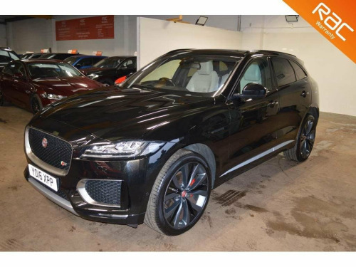 Jaguar F-PACE  3.0 D300 V6 First Edition Auto AWD Euro 6 (s/s) 5dr