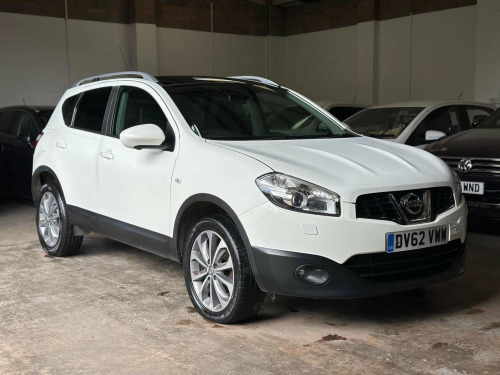 Nissan Qashqai  1.6 dCi Tekna 2WD Euro 5 5dr (AVM)