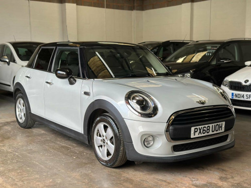 MINI Hatch  1.5 Cooper Steptronic Euro 6 (s/s) 5dr