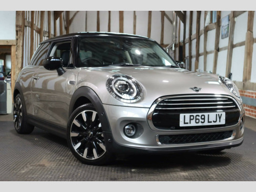 MINI Hatch  1.5 Cooper Exclusive Steptronic Euro 6 (s/s) 3dr