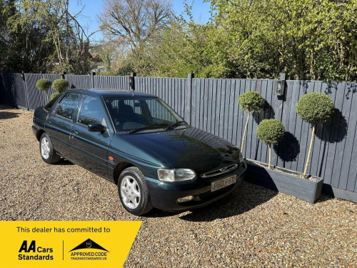 Ford Escort  1.8 Ghia X 5dr