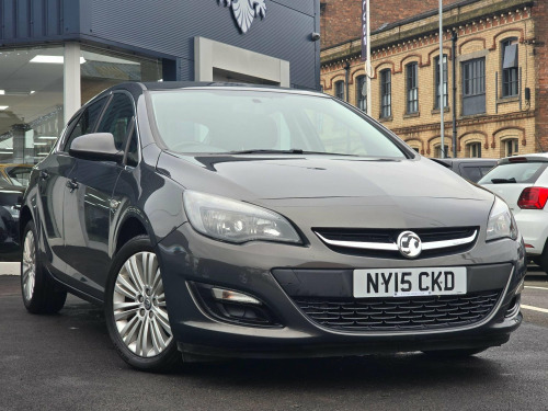 Vauxhall Astra  1.6i Excite Euro 6 5dr