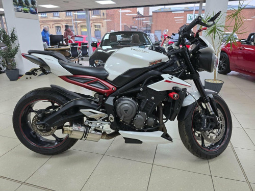 Triumph STREET TRIPLE 765  765 R X-ring Euro 4