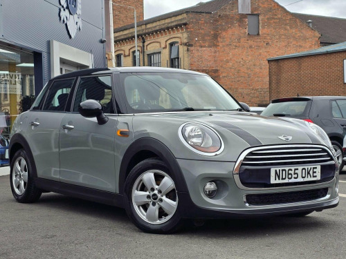 MINI Hatch  1.5 Cooper Euro 6 (s/s) 5dr