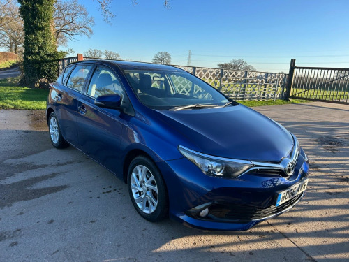 Toyota Auris  1.4 D-4D Business Edition Euro 6 (s/s) 5dr