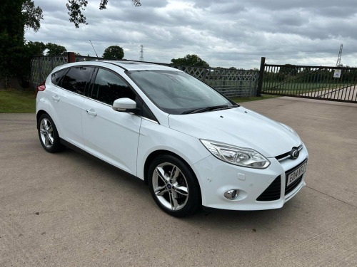 Ford Focus  1.0T EcoBoost Titanium X Euro 5 (s/s) 5dr