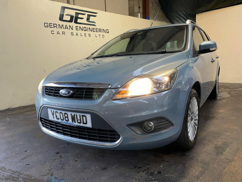 Ford Focus  1.6 Titanium 5dr