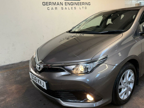 Toyota Auris  1.2 VVT-i Icon Tech Euro 6 (s/s) 5dr