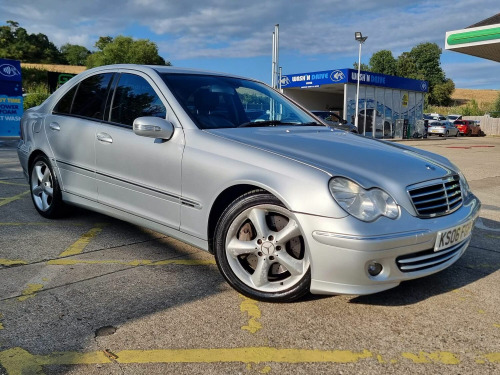 Mercedes-Benz C-Class C220 2.1 C220 CDI Avantgarde SE 4dr