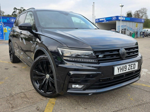 Volkswagen Tiguan  2.0 TDI R-Line Tech DSG 4Motion Euro 6 (s/s) 5dr