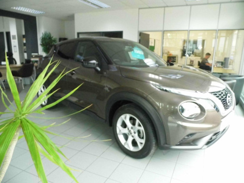 Nissan Juke  1.0 DIG-T N-Connecta Euro 6 (s/s) 5dr