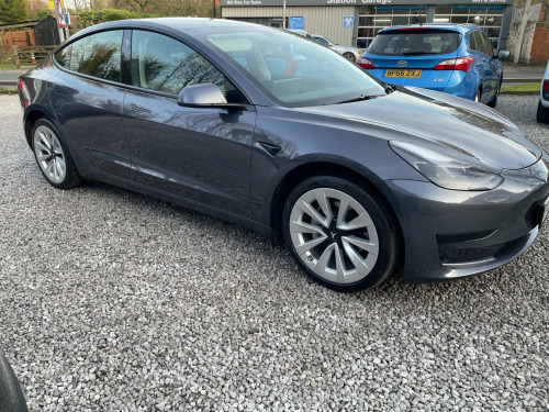 Tesla Model 3  Standard Range Plus Auto RWD 4dr