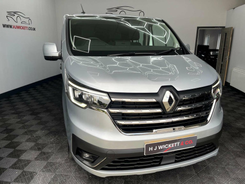 Renault Trafic  2.0 dCi Blue 30 Extra Sport Crew Van LWB Euro 6 (s/s) 6dr