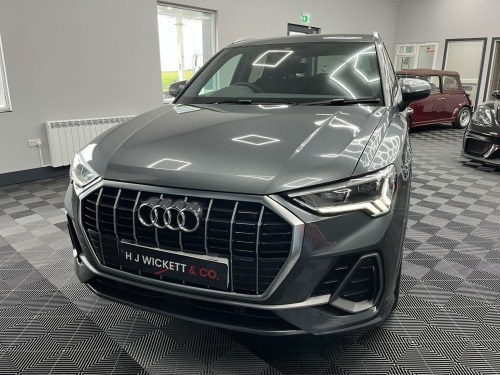 Audi Q3  1.5 TFSI CoD 35 S line S Tronic Euro 6 (s/s) 5dr 