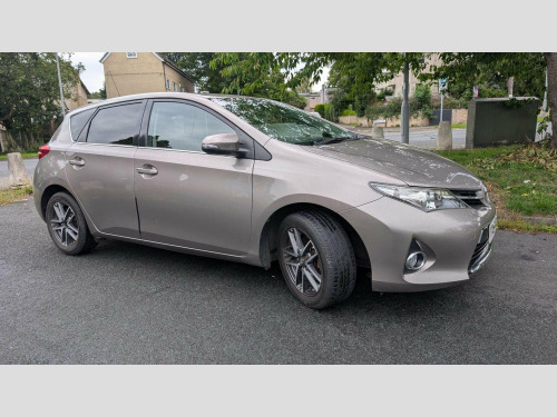 Toyota Auris  1.6 V-Matic Icon Plus Euro 5 5dr