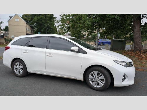 Toyota Auris  1.8 VVT-h Icon Touring Sports CVT Euro 5 (s/s) 5dr